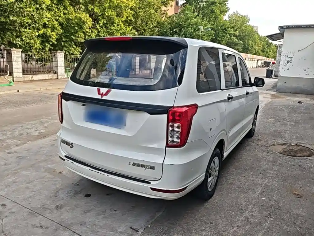 Wuling Hongguang — миниатюра 5