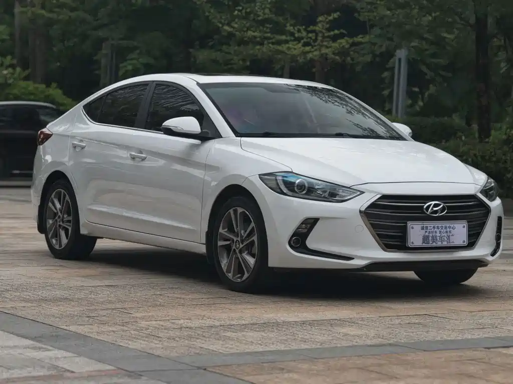 Hyundai Elantra — миниатюра 3