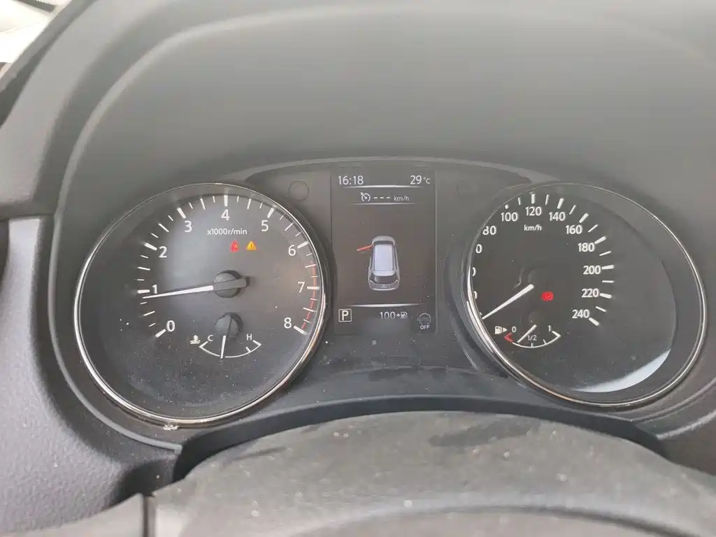 Nissan X-Trail — миниатюра 4