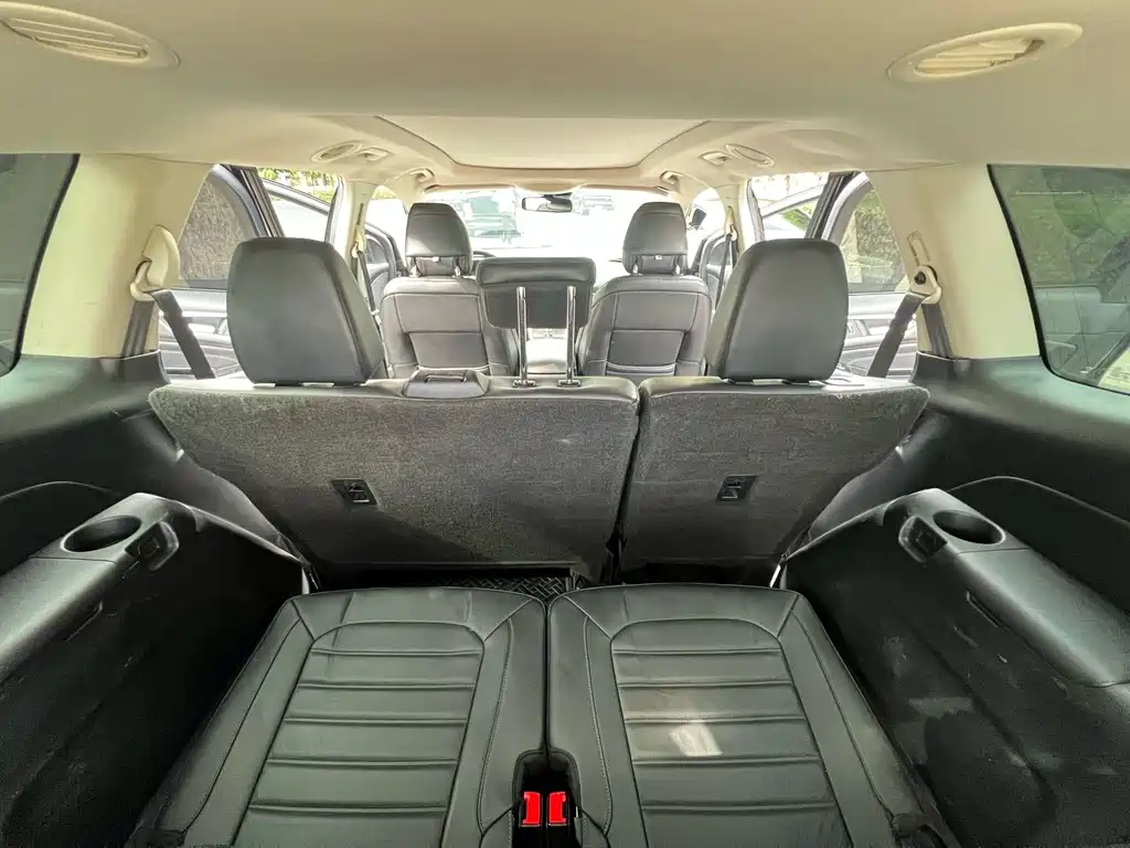 Ford Edge — миниатюра 13