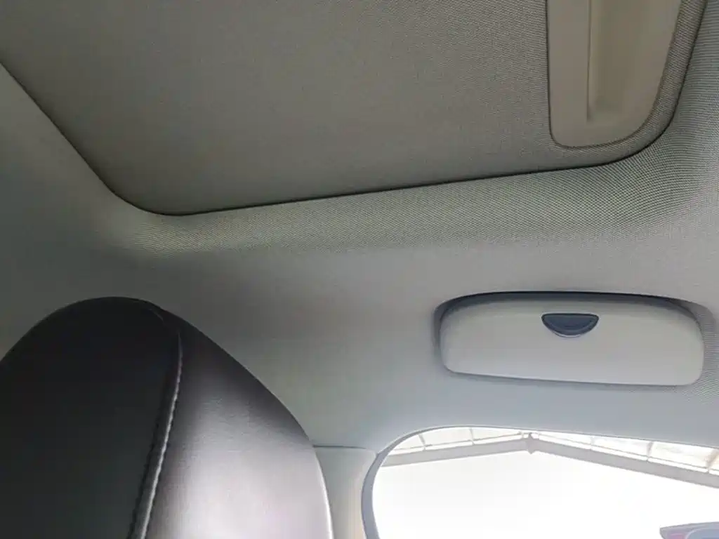 Buick Verano — миниатюра 18