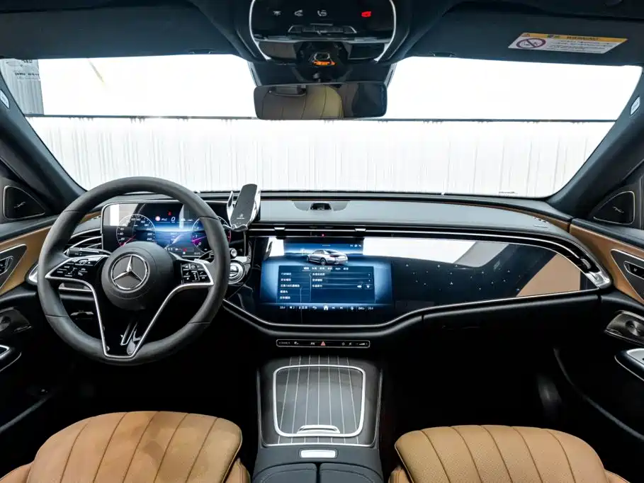 Mercedes-Benz E-Class — миниатюра 15