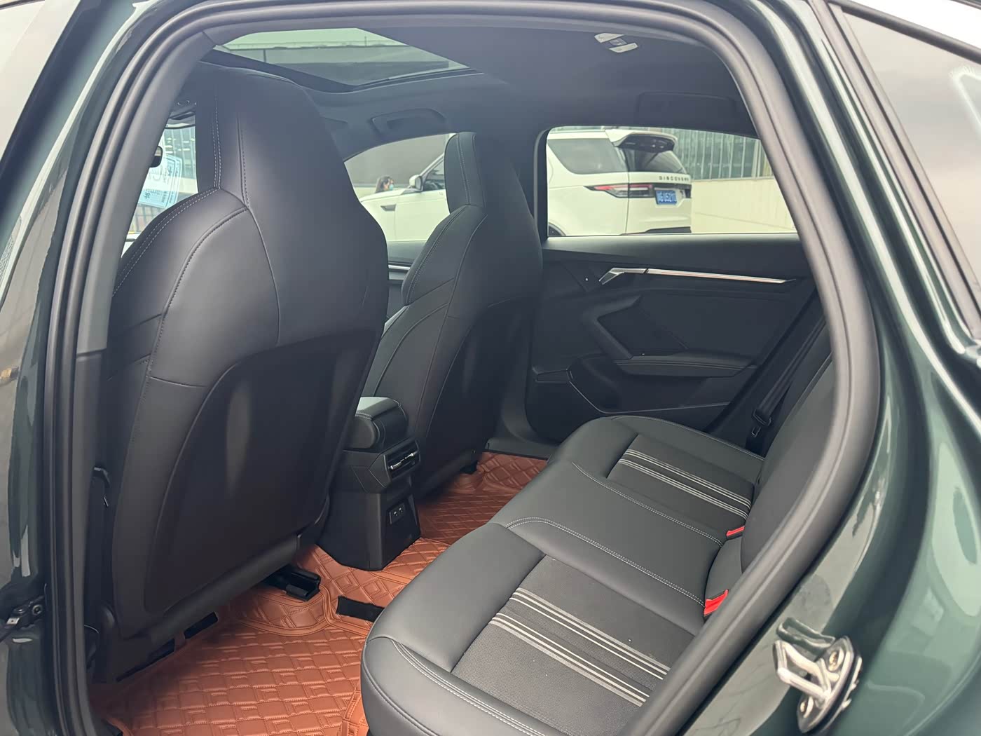 Audi A3 1.4 л 2023 г. Зелёный, пробег 13700 км