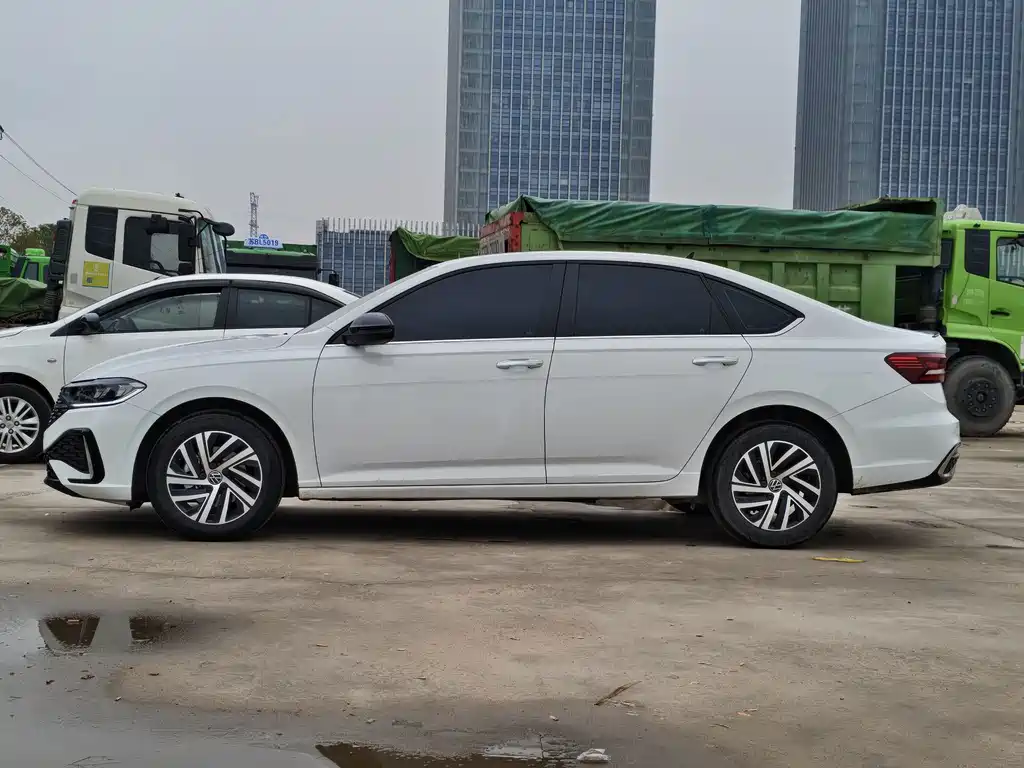 Volkswagen Lavida — миниатюра 10