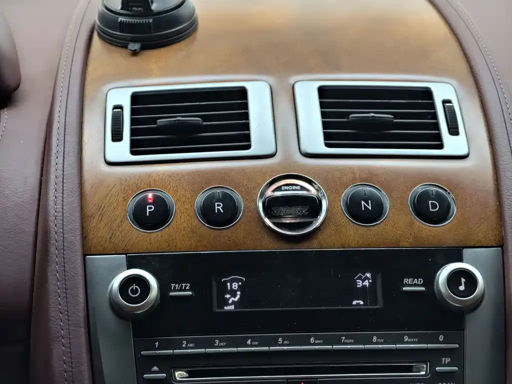 Aston Martin Rapide — миниатюра 38