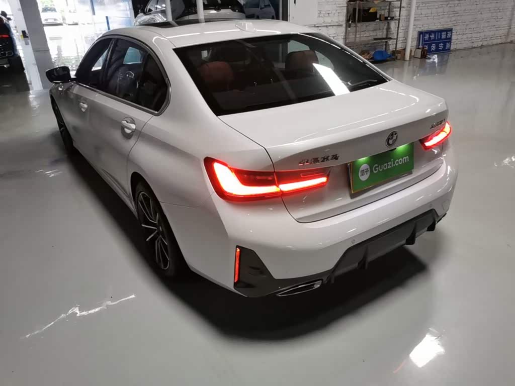 BMW 3 Series 2.0 л 2024 г. Белый, пробег 38400 км