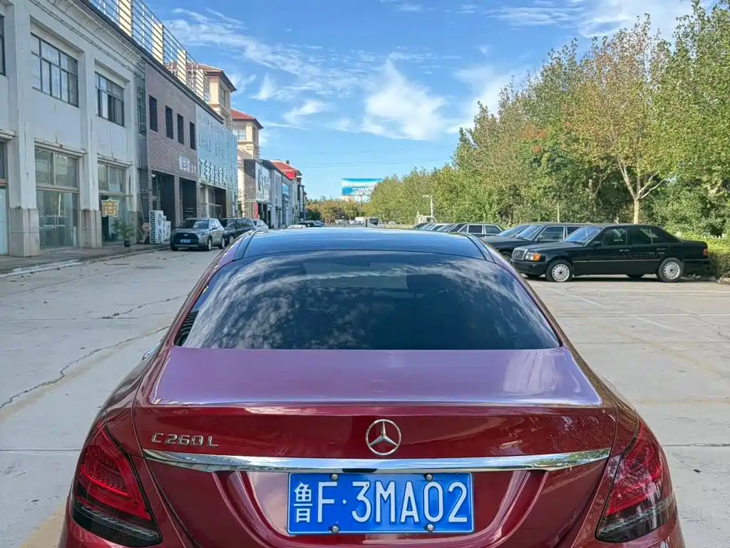 Mercedes-Benz C-Class — миниатюра 6
