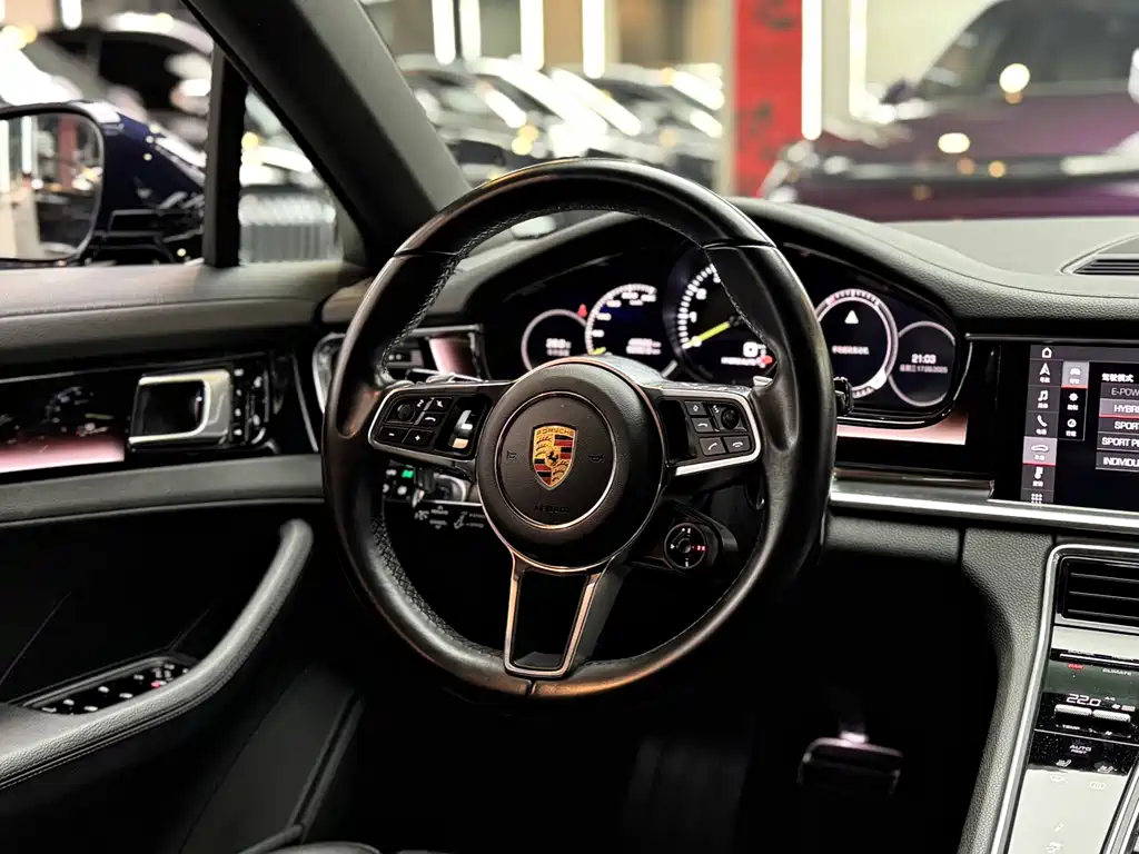 PORSCHE PANAMERA NEW ENERGY