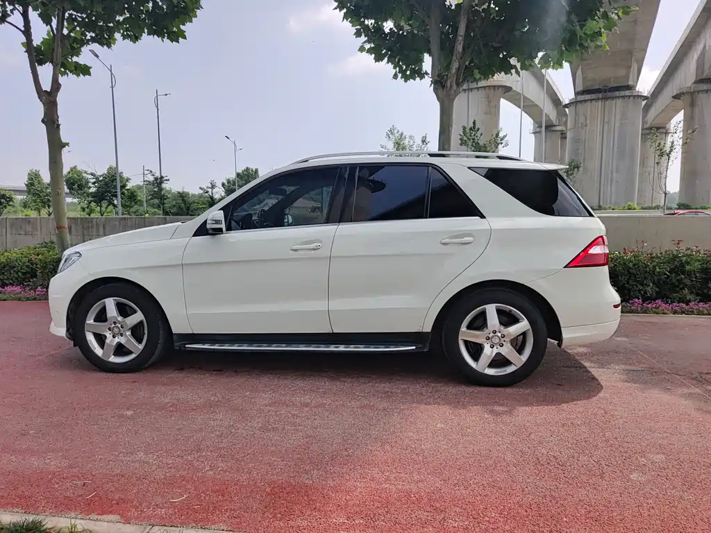 Mercedes-Benz M 2012 ML 350 Luxury