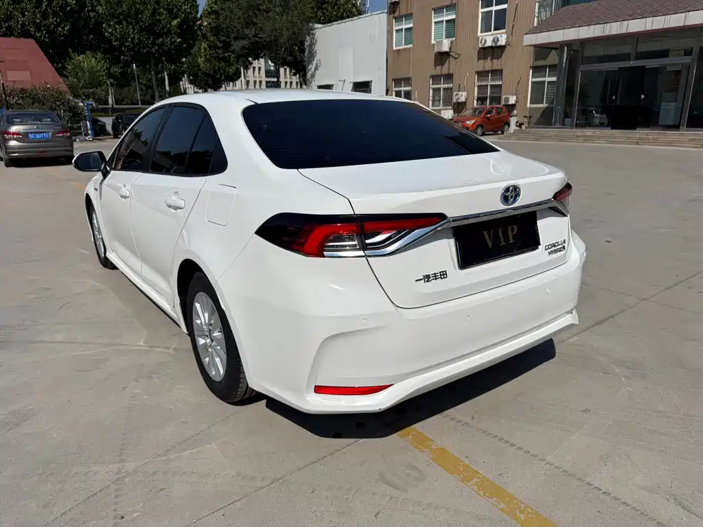 Toyota Corolla — миниатюра 10