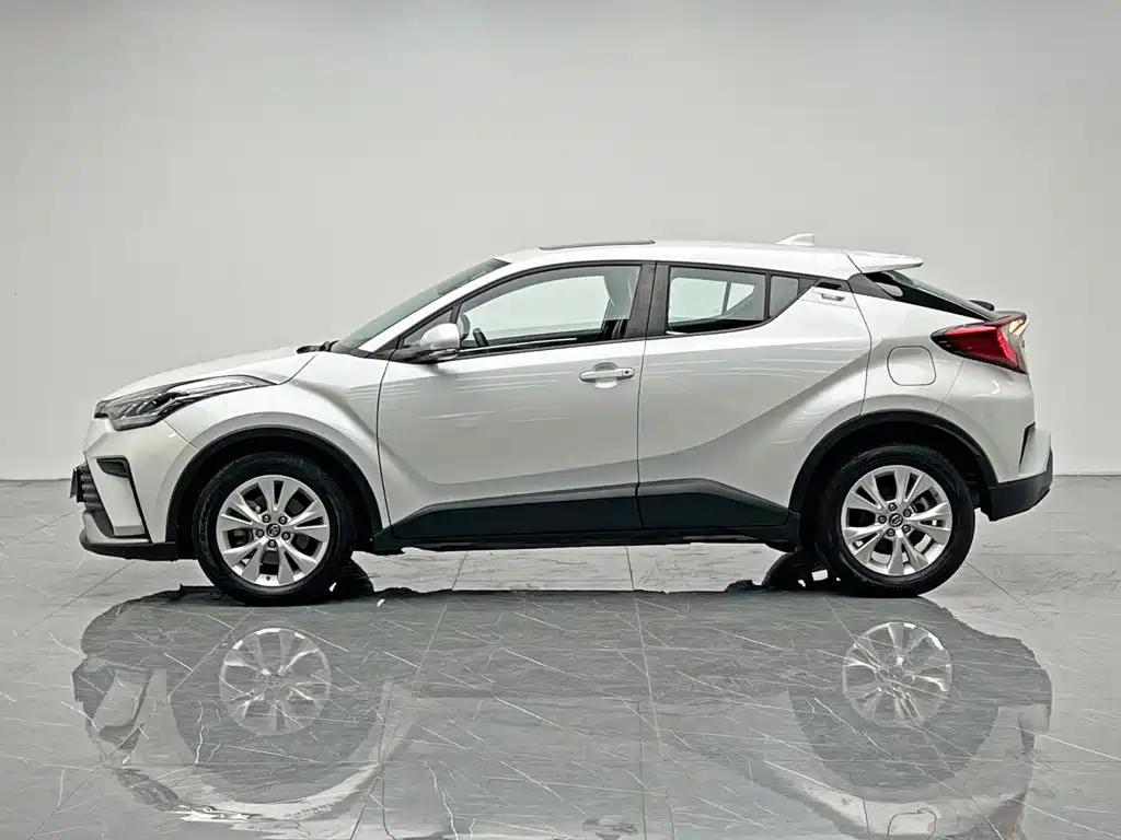 Toyota IZOA — миниатюра 3