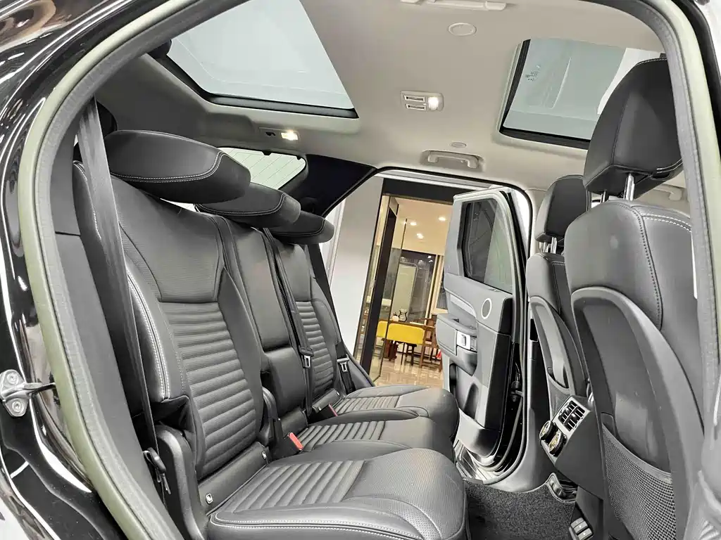Land Rover Discovery — миниатюра 8