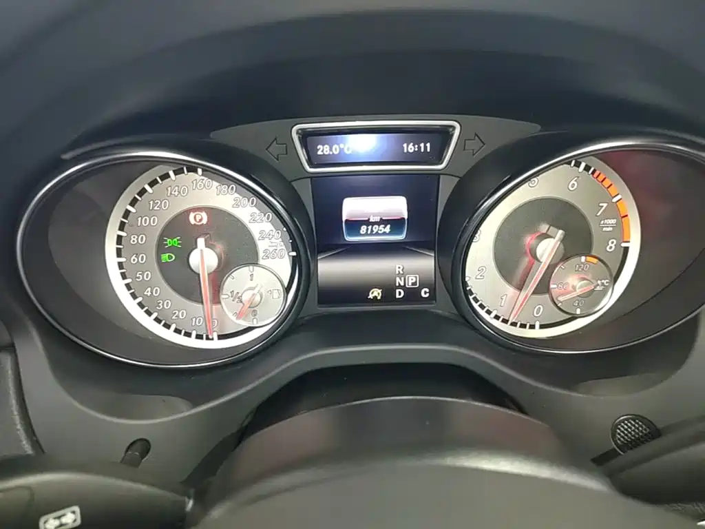 Mercedes-Benz GLA — миниатюра 12