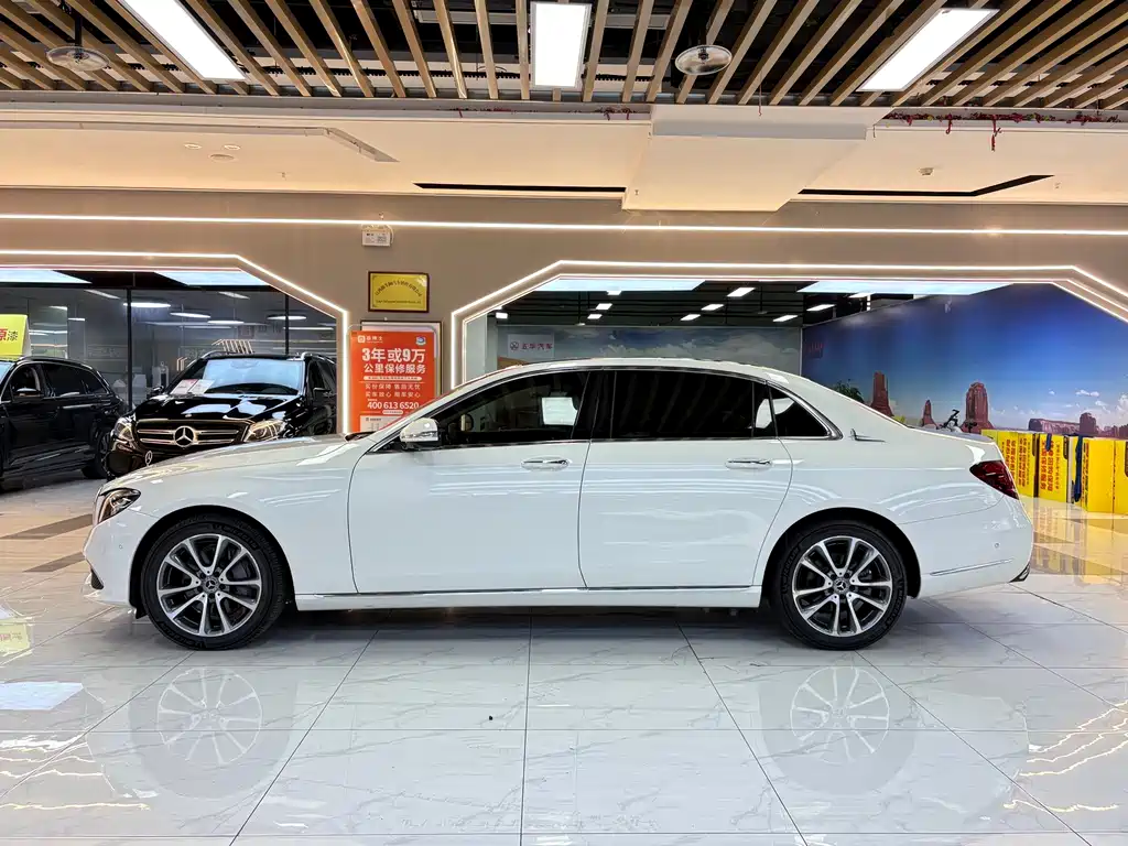 Mercedes-Benz E-Class — миниатюра 2