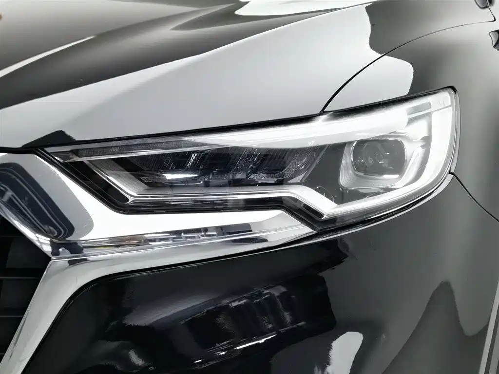 Hongqi HS5 2019 2.0T