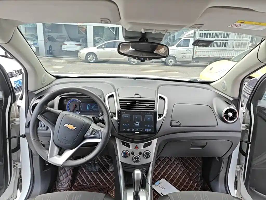 Chevrolet Trax — миниатюра 10