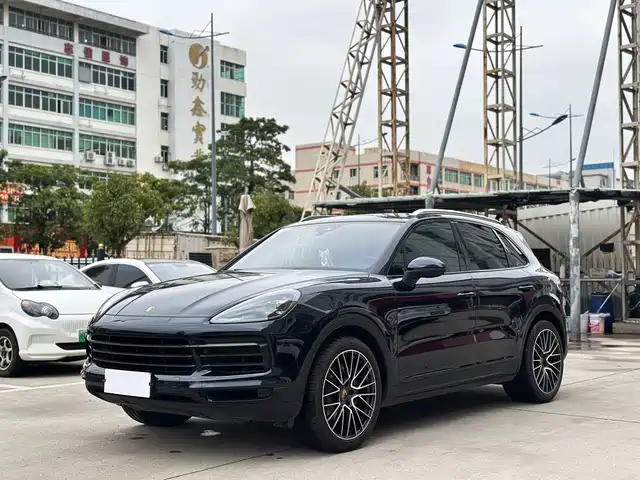 PORSCHE CAYENNE