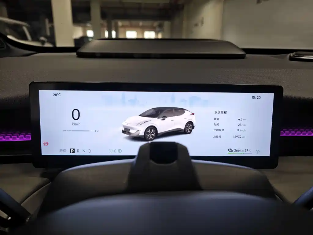 Lynk & Co Z20 — миниатюра 7