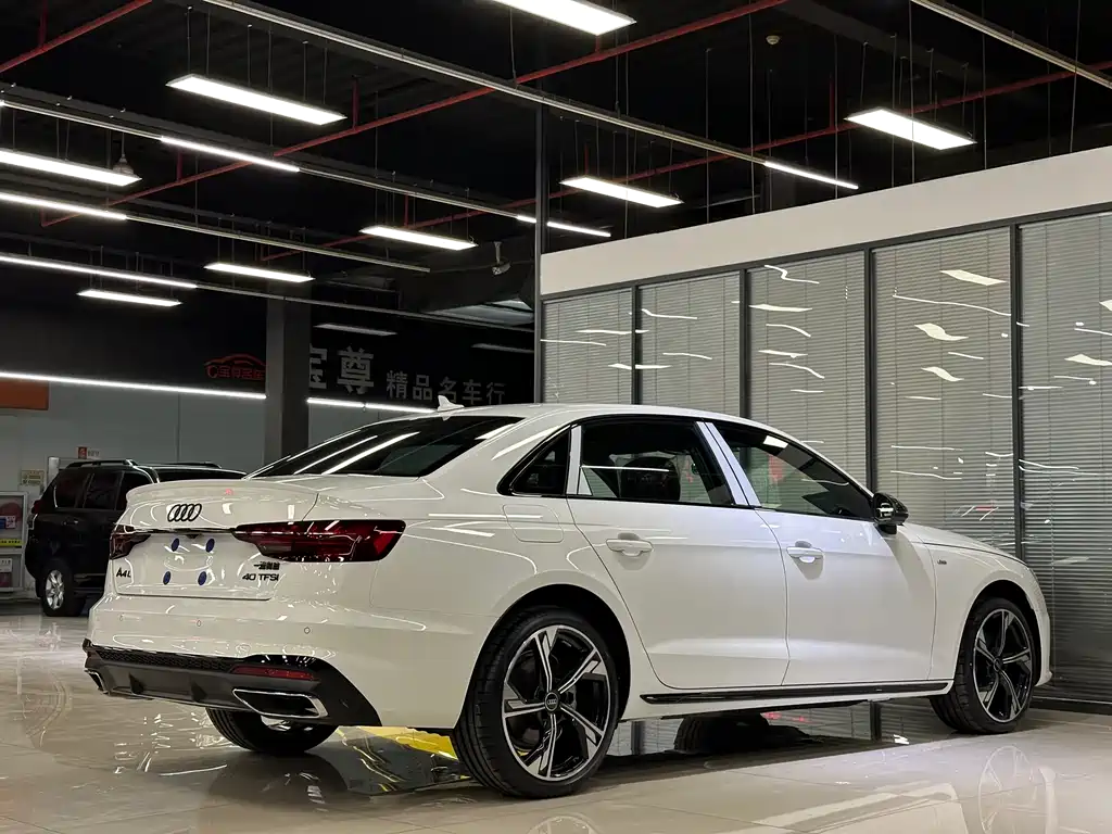 AUDI  A4L