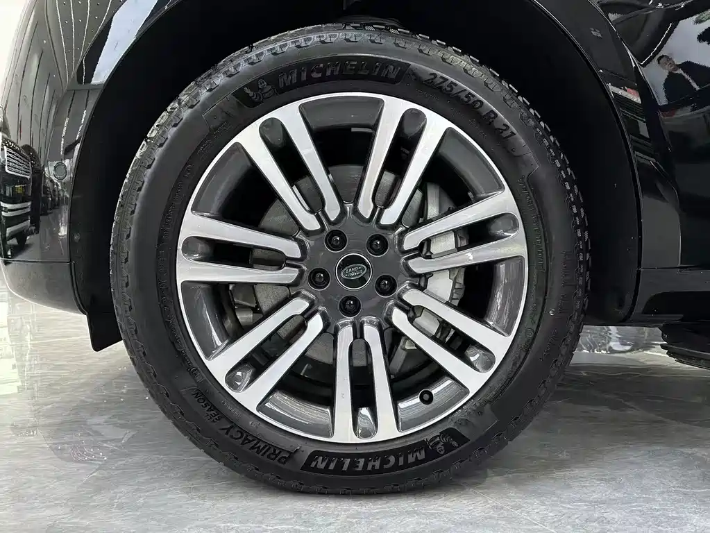 Land Rover Range Rover — миниатюра 7