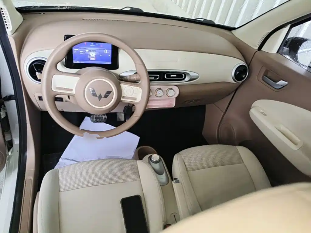 Wuling MINIEV — миниатюра 10