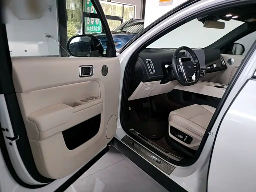 Li Auto Li L7 — миниатюра 16