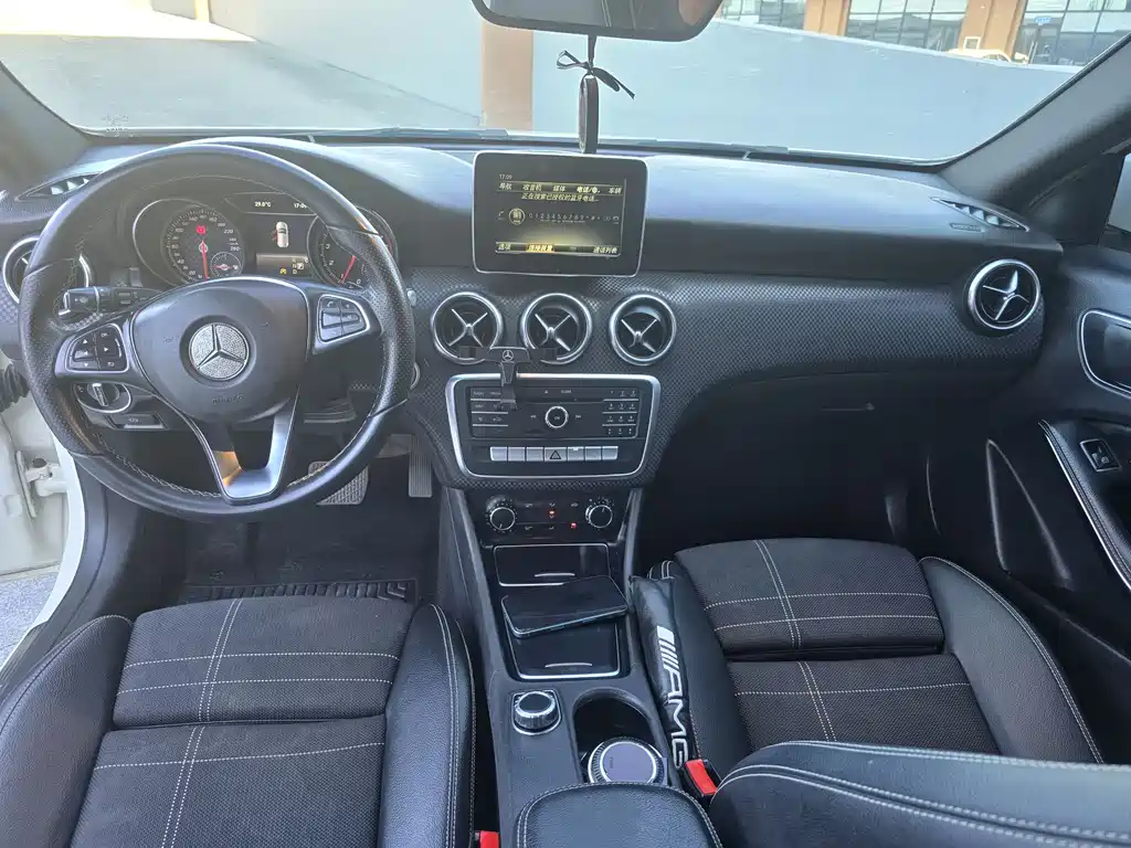 MERCEDES-BENZ A CLASS