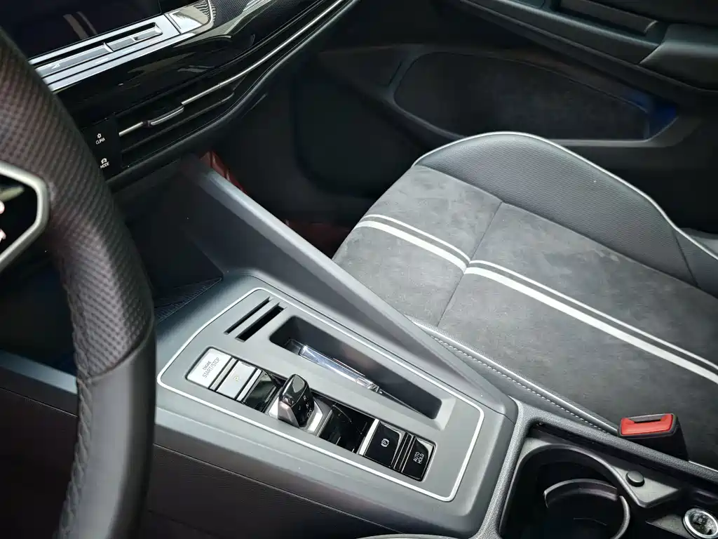 Volkswagen Golf — миниатюра 9