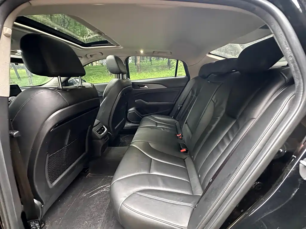 Hongqi Hongqi H5 — миниатюра 8