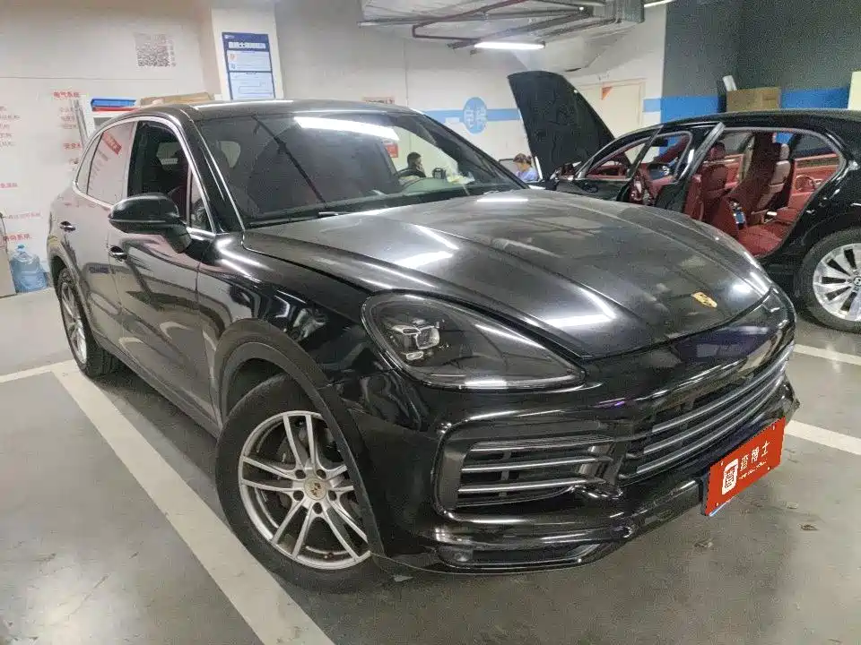 Porsche Cayenne — миниатюра 3