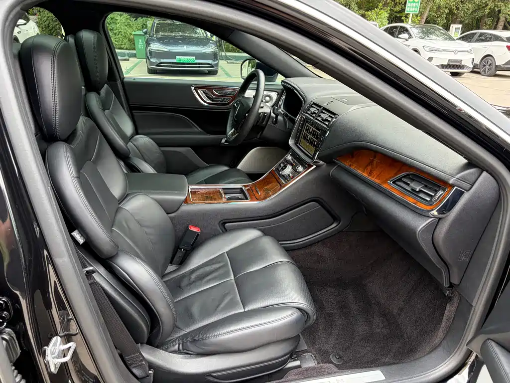 Lincoln Continental — миниатюра 31