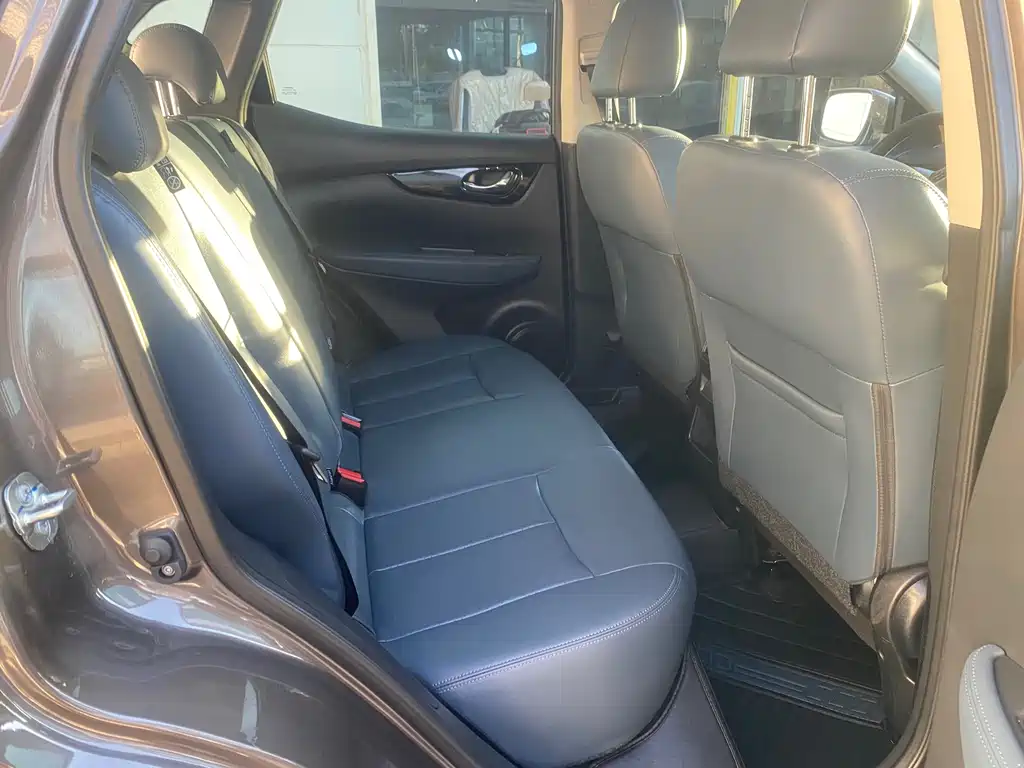 Nissan Qashqai — миниатюра 4