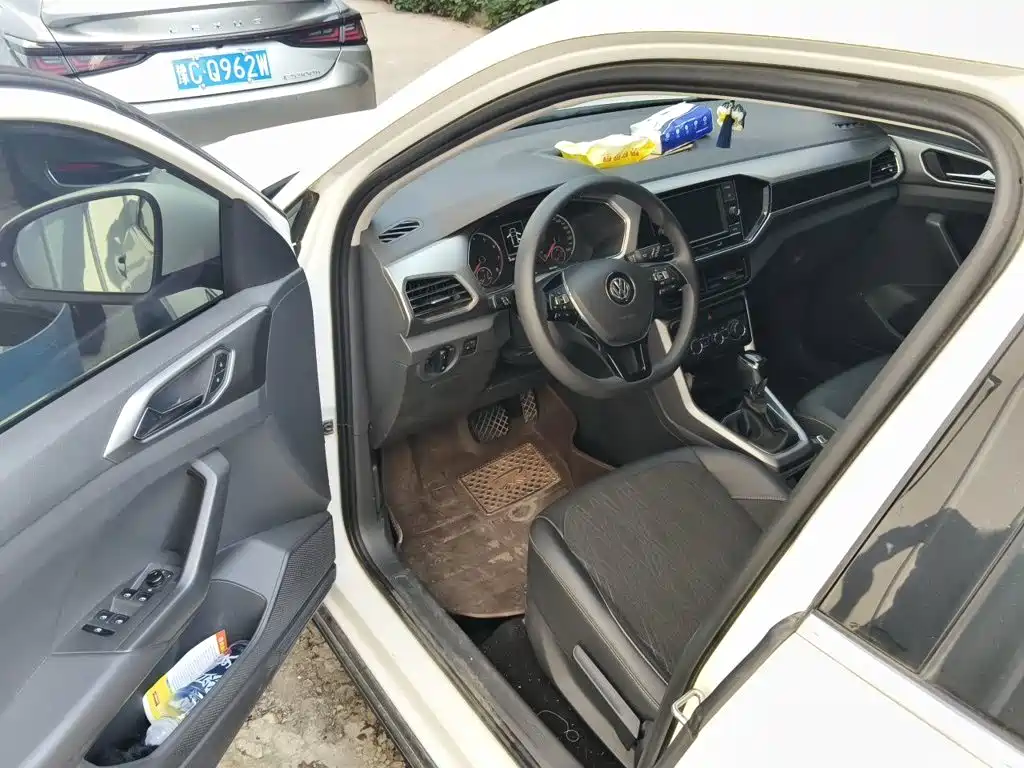 Volkswagen T-Cross — миниатюра 17