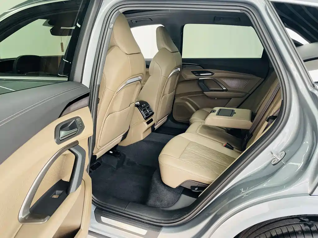 Audi Q5L 2026 2.0T Luxury