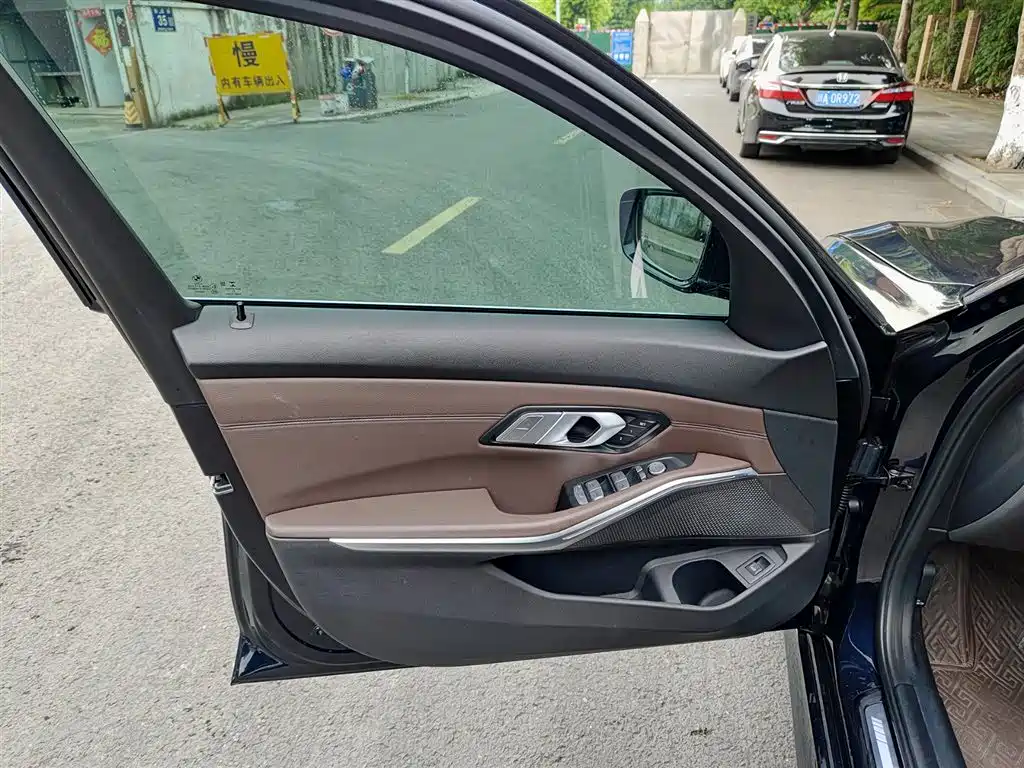 BMW 3 Series 3 2022 325Li M Sport