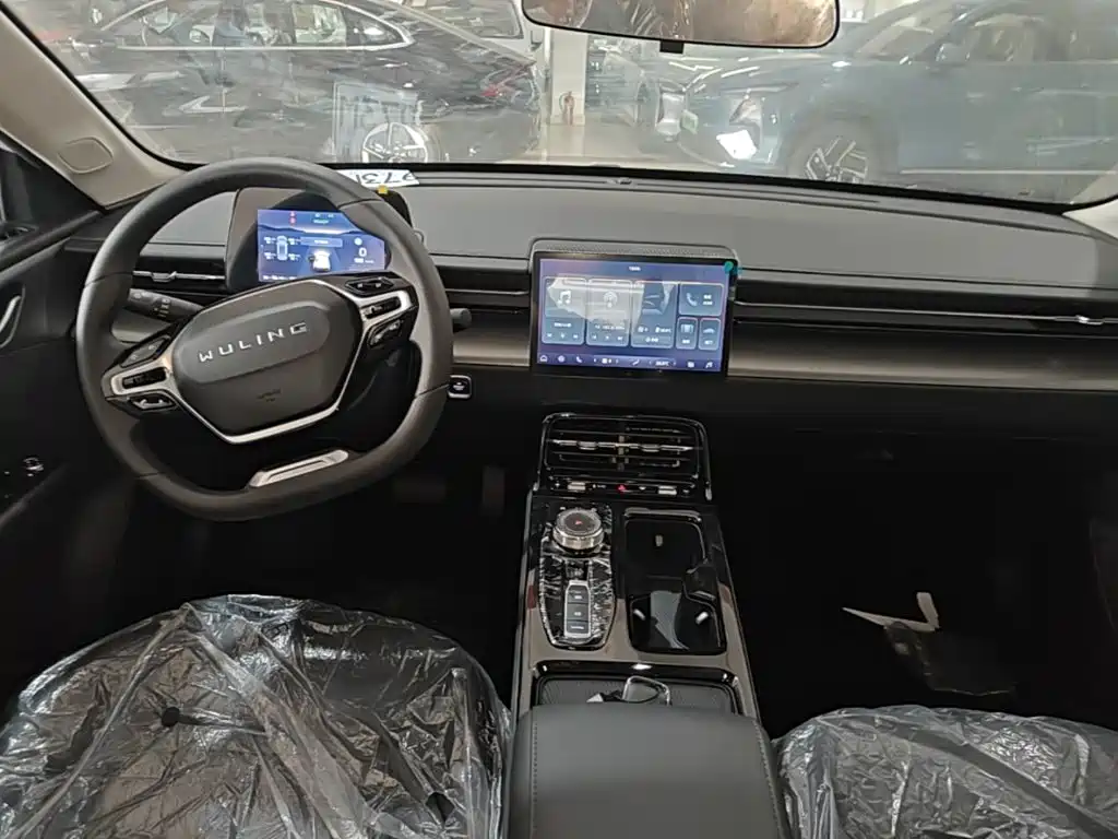 Wuling 五菱E5 — миниатюра 10