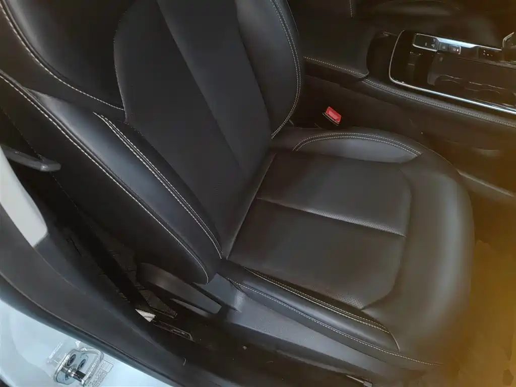 Roewe i6 MAX 2023 EV 420