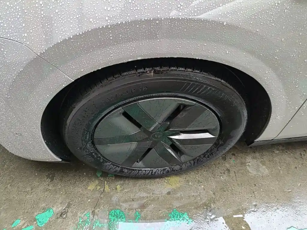 Li Auto Li MEGA — миниатюра 23