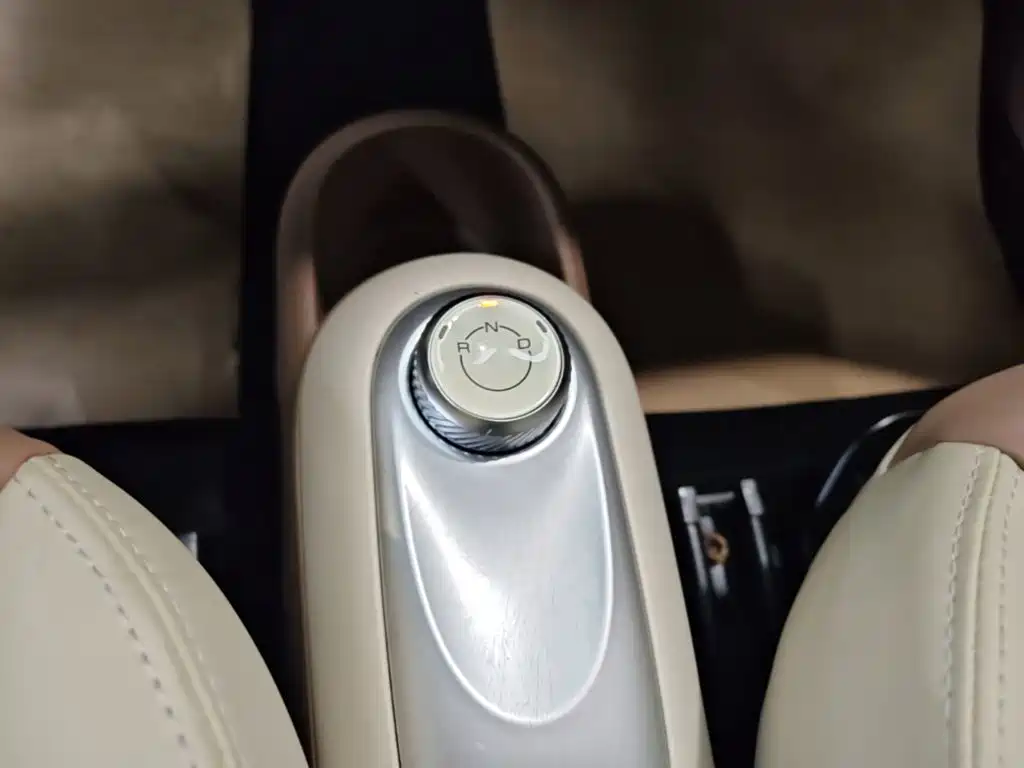 Wuling MINIEV — миниатюра 14
