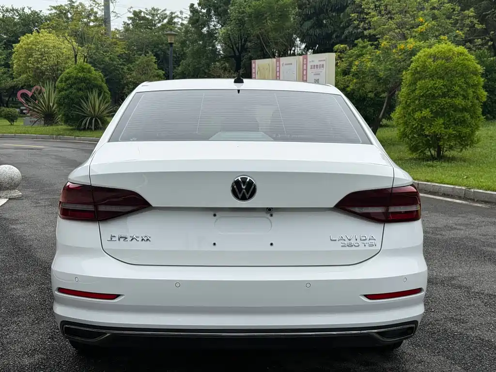 Volkswagen Lavida — миниатюра 6