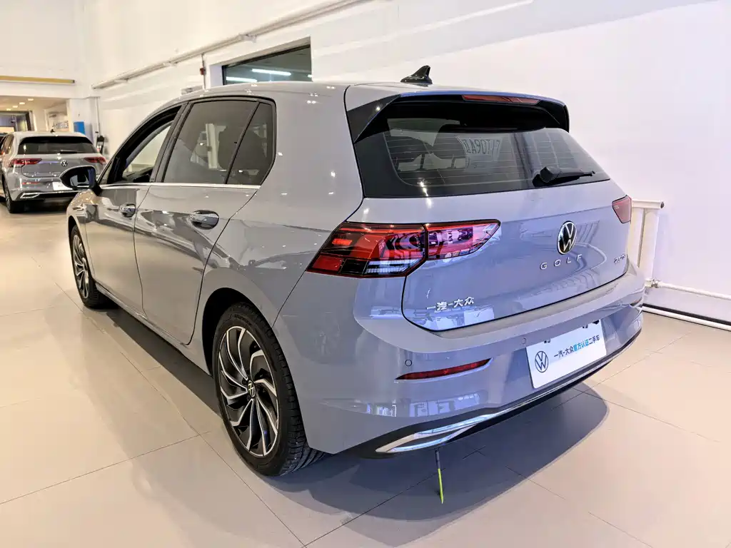 Volkswagen Golf — миниатюра 5