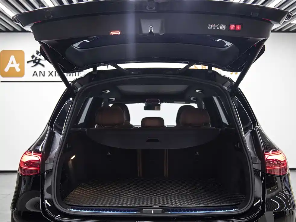 Mercedes-Benz GLC 2025 GLC 260 L 4MATIC Luxury