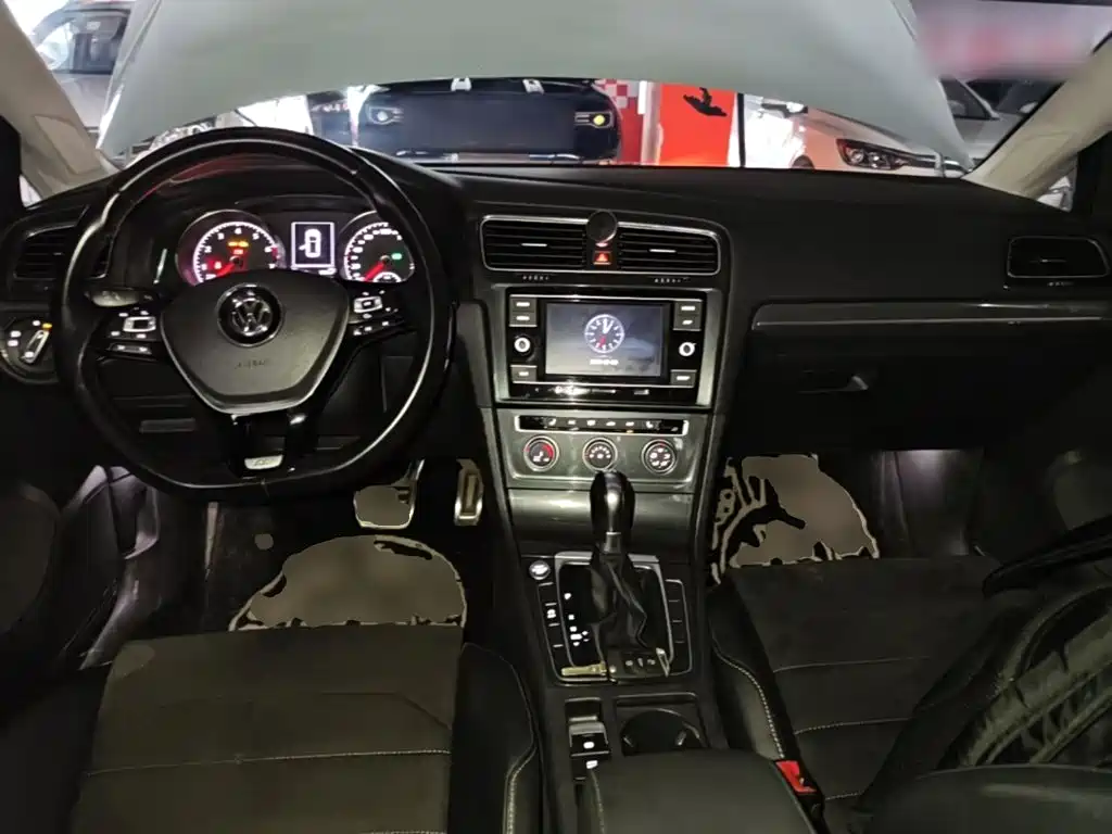 Volkswagen Golf — миниатюра 10