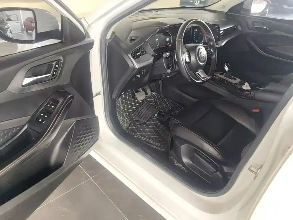 MG MG5 — миниатюра 16