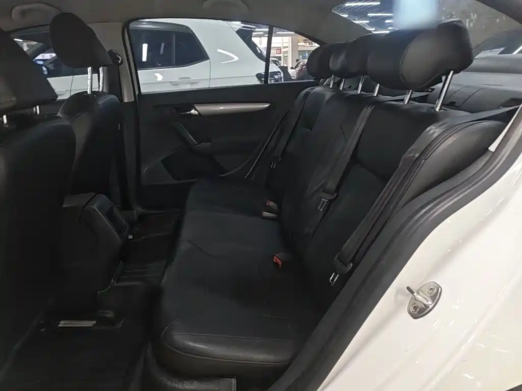 Volkswagen Lavida — миниатюра 17