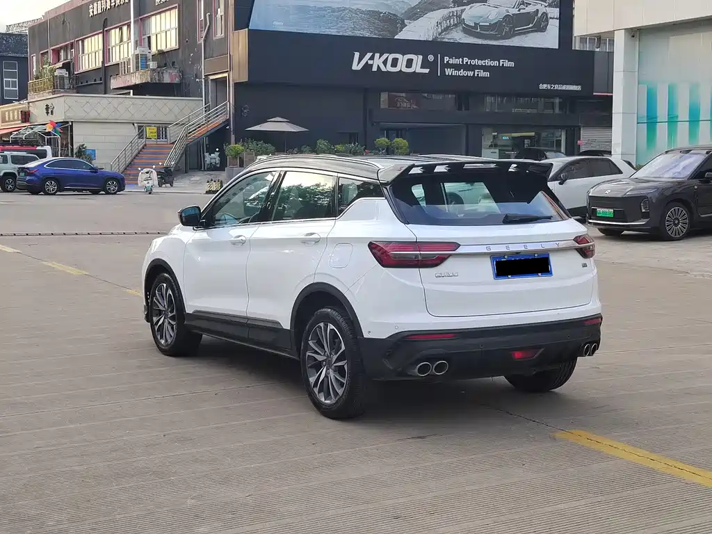 Geely Binyue — миниатюра 10