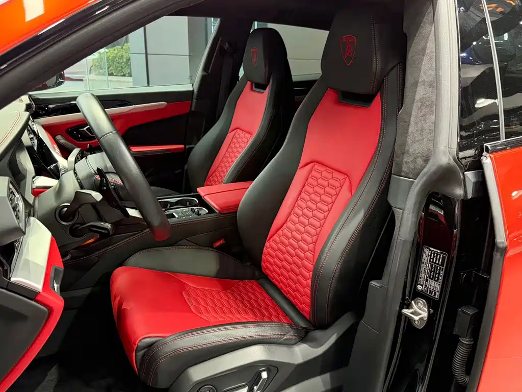 Lamborghini Urus — миниатюра 6