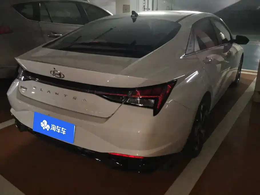 Hyundai Elantra — миниатюра 3