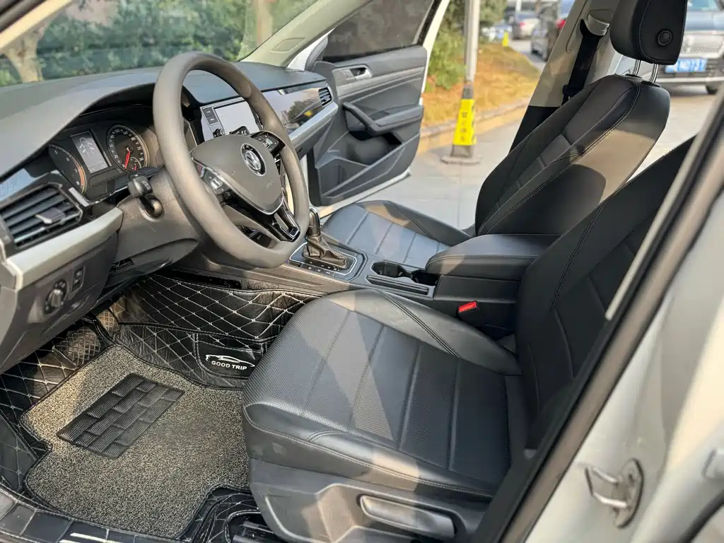 Volkswagen Lavida — миниатюра 4