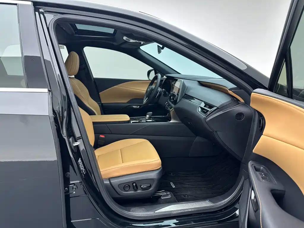 Lexus RX — миниатюра 18